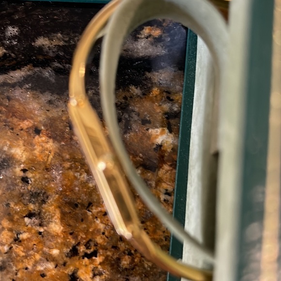 Gucci Gold Women's Watch - Picture 8 of 9